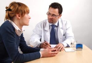 Comhairliúchán le dermatologist